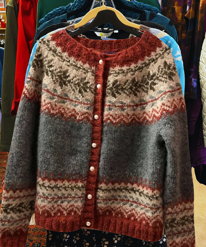 Klasyczny, ponadczasowy i elegancki sweter damski
