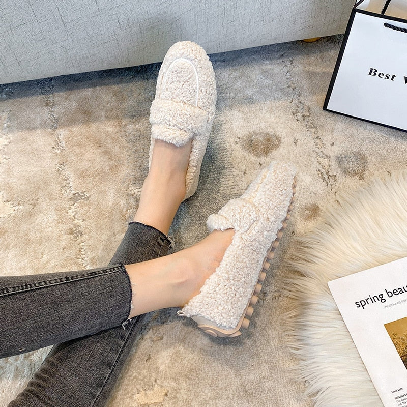 Chantal – Comfortable gray slippers for ultimate comfort at home