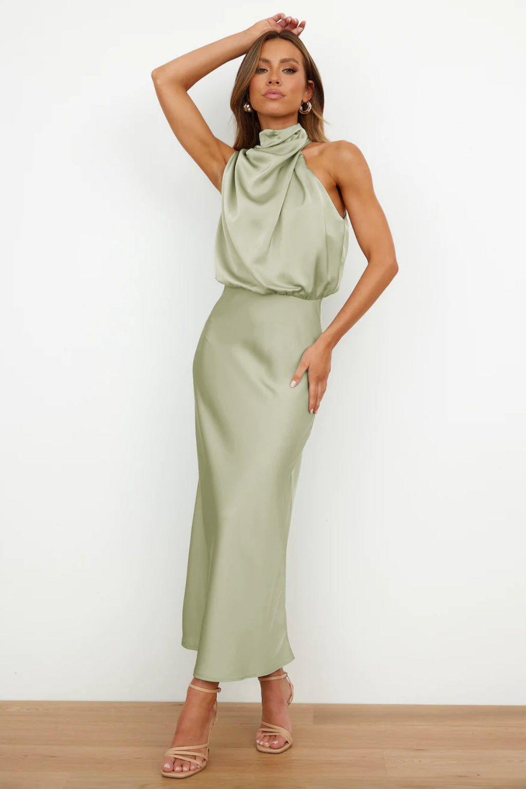 Robe Midi Femme Élégante – Robe Satinée Col Haut Drapé pour Soirée ou Occasion Spéciale