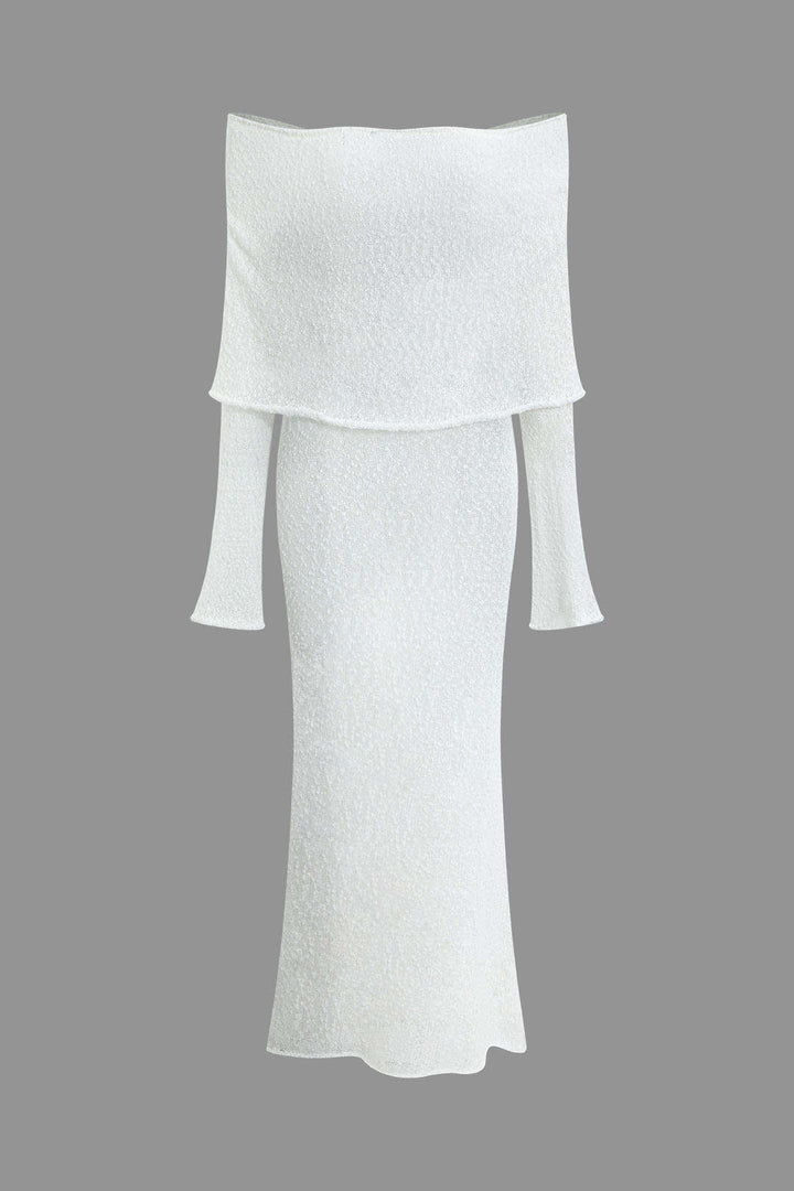 Robe sans manches avec les épaules découvertes.