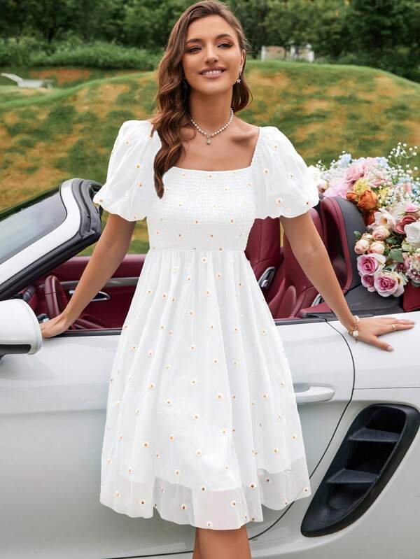 Robe Courte Brodée Femme – Manches Bouffantes & Smocks – Style Romantique Printanier