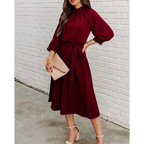 Elegantes und tailliertes Hochzeitsgastkleid für Damen | Midi