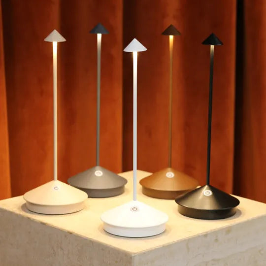 Bezprzewodowa lampa stołowa LED | ClarityGlow - nowoczesne i ekologiczne oświetlenie