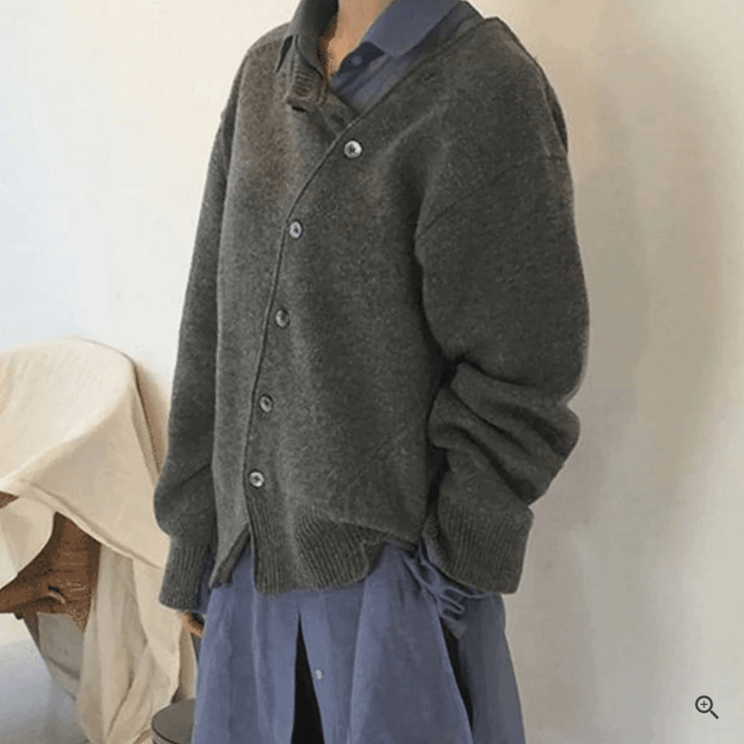 Odette – Gilet en cachemire confortable avec boutons ludiques