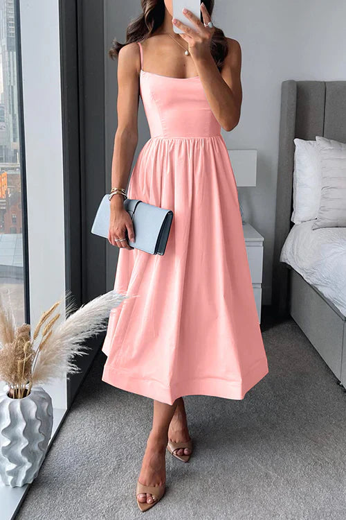 Midi-Kleid mit Spaghettiträgern und tailliertem Schnitt