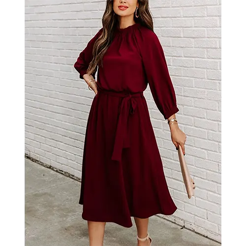 Elegantes und tailliertes Hochzeitsgastkleid für Damen | Midi
