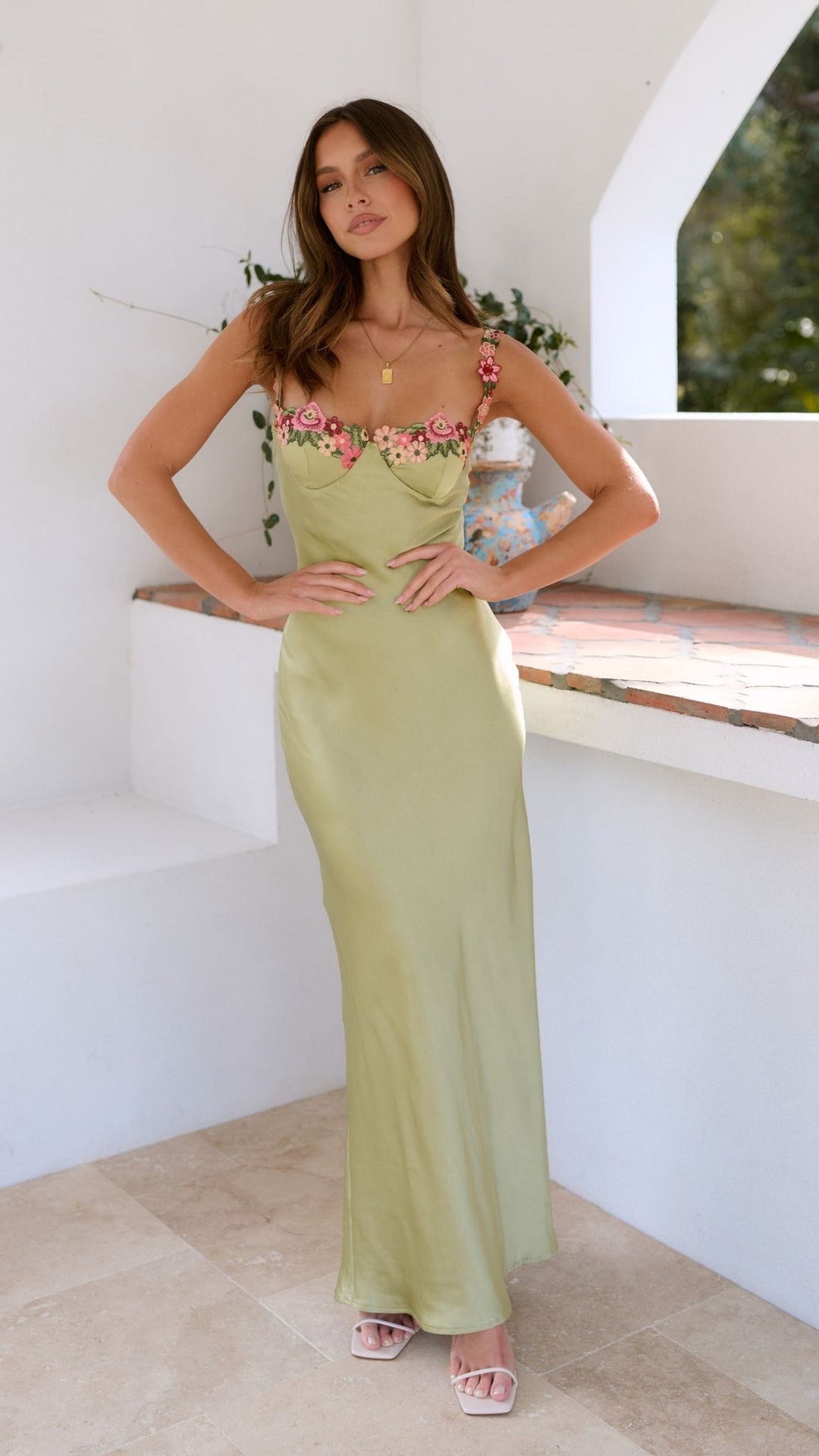 Robe Longue à Fleurs Élégante – Féminité et Raffinement