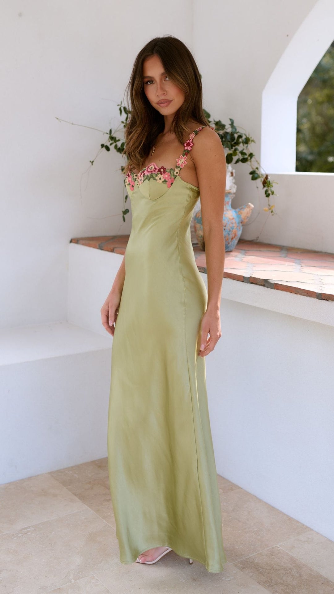 Robe Longue à Fleurs Élégante – Féminité et Raffinement