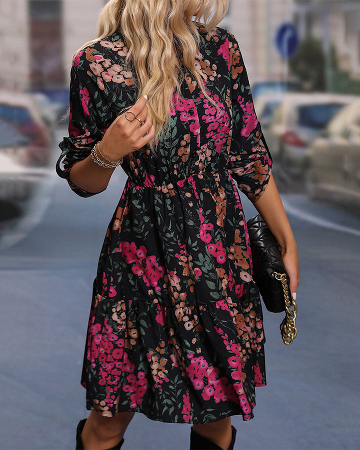 Robe florale élégante noire