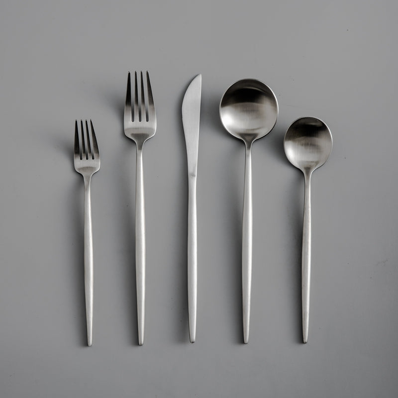 Minimalist cutlery - Pure elegance | Tableware house