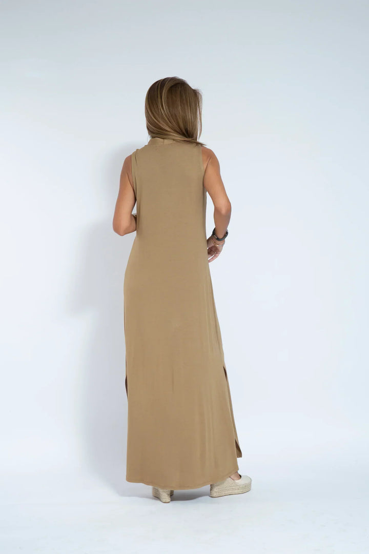 Robe Somera - L'élégance intemporelle au service de votre confort