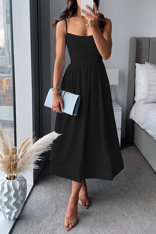 Midi-Kleid mit Spaghettiträgern und tailliertem Schnitt