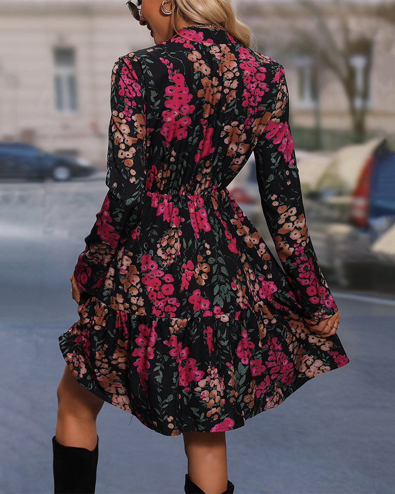 Robe florale élégante noire
