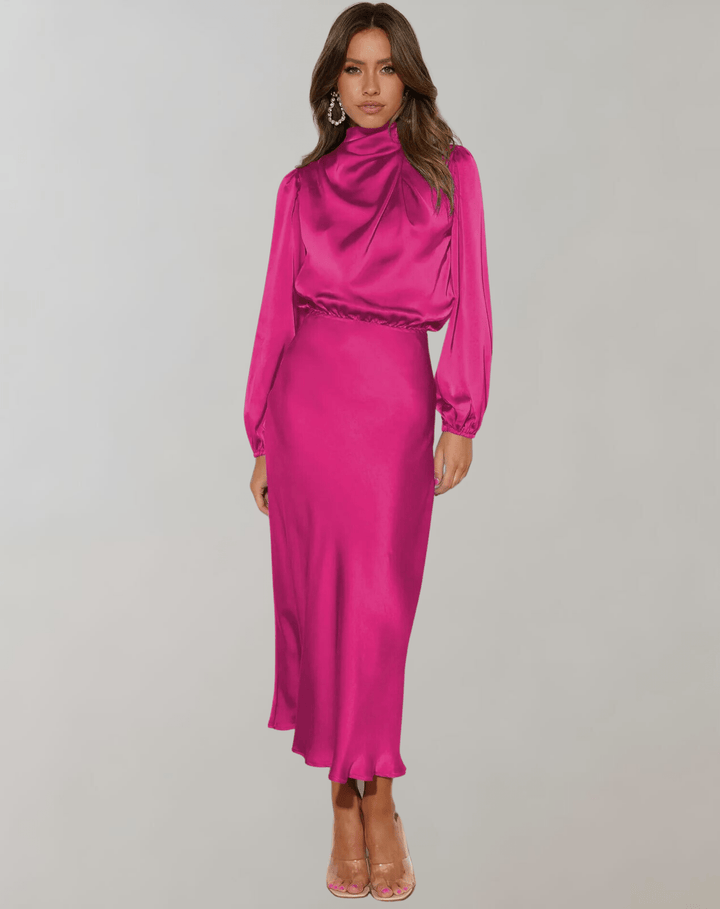 Robe en tissu satinée