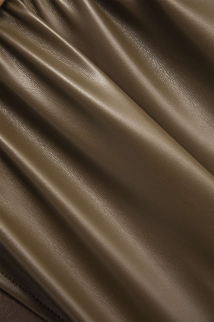 Mini robe à col rond en similicuir