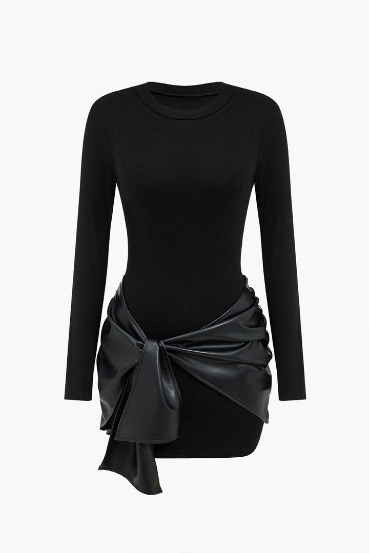 Mini robe à col rond en similicuir