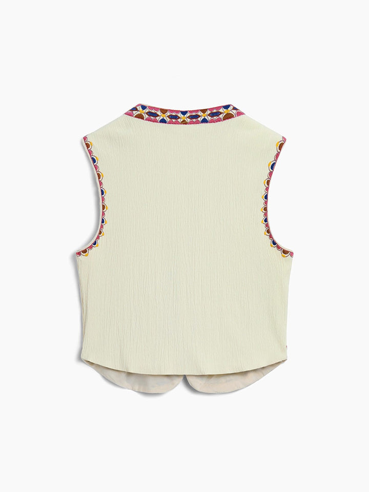 Veste ornée de broderies florales