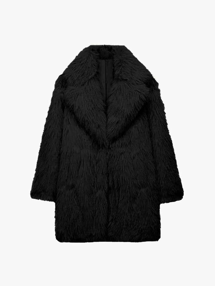 Manteau en imitation fourrure avec un col volumineux