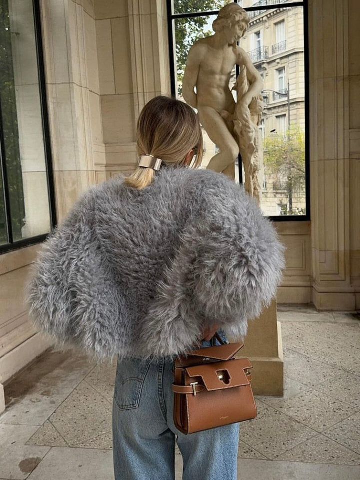 Angeline - Manteau Court en Fourrure Synthétique Chic