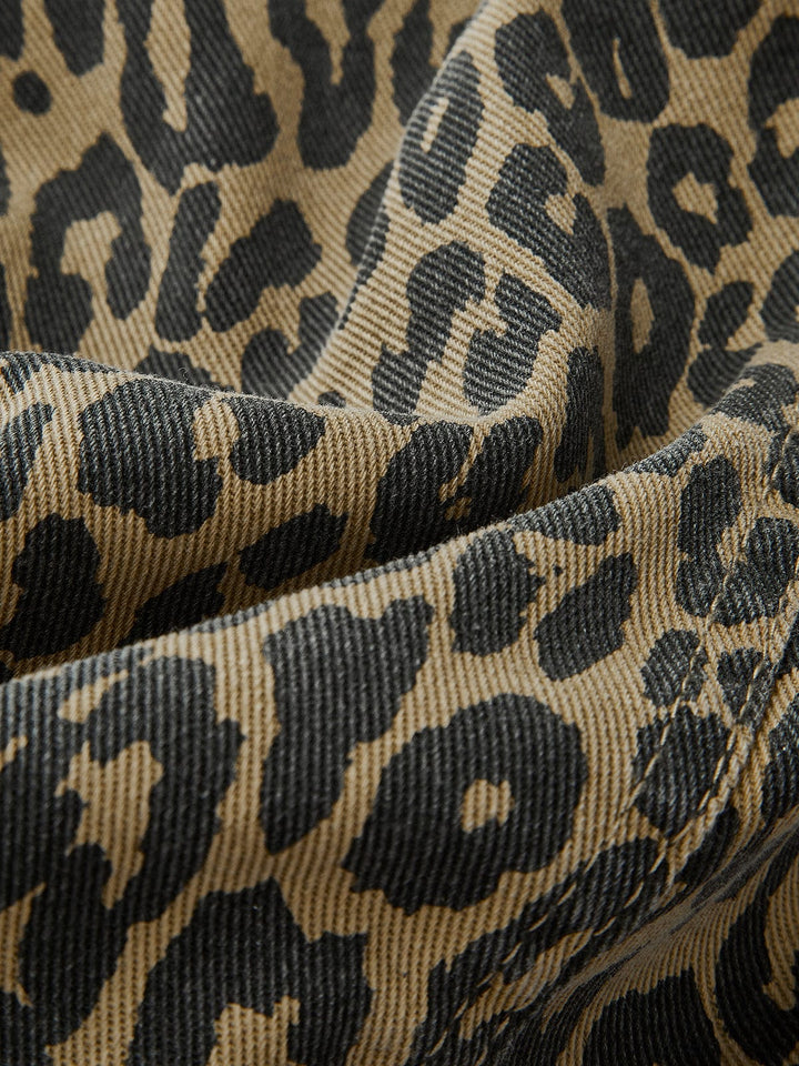 Blazer Imprimé Léopard à Boutons – Élégance et Confort au Quotidien
