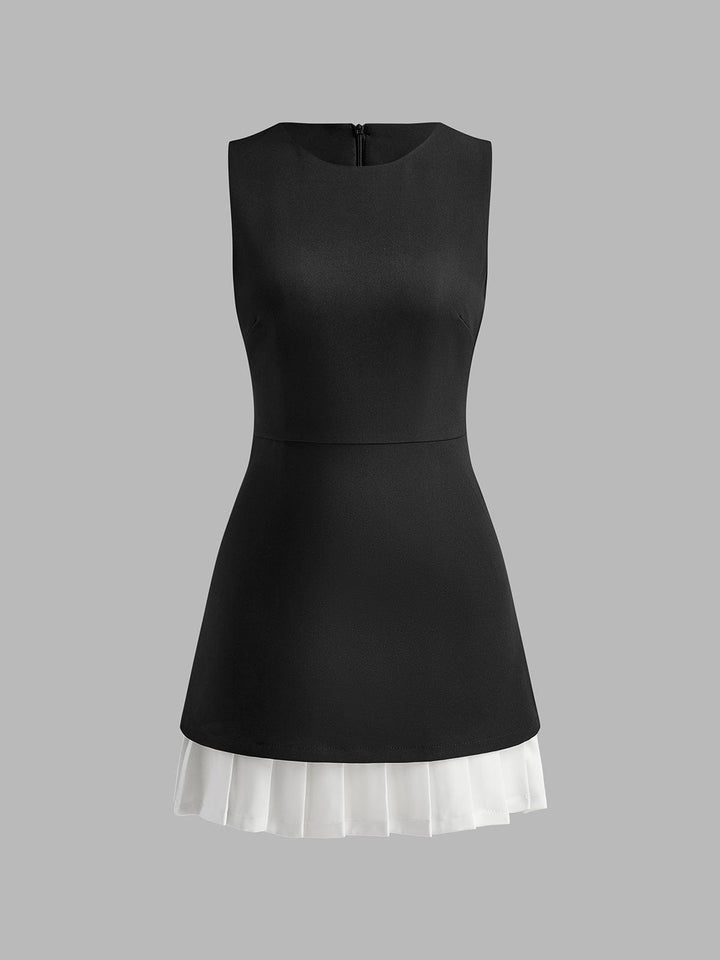 Robe courte plissée à col ras du cou – Élégance et confort