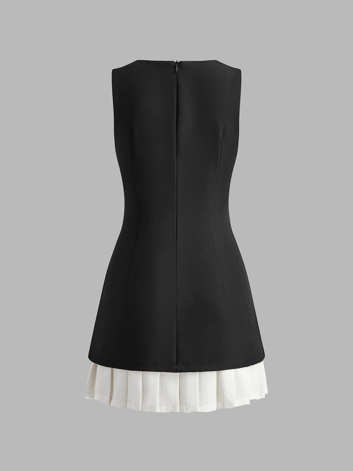 Robe courte plissée à col ras du cou – Élégance et confort