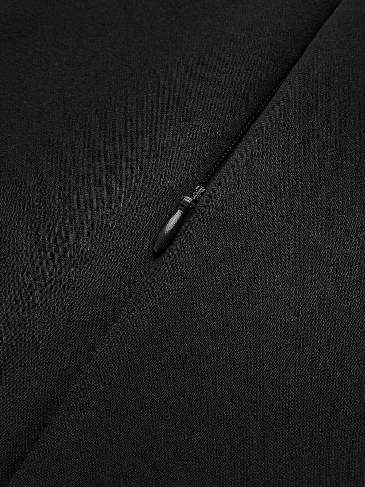 Robe courte plissée à col ras du cou – Élégance et confort