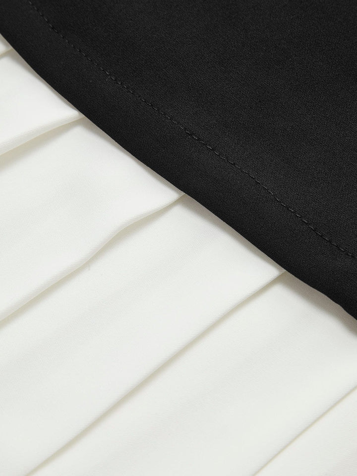 Robe courte plissée à col ras du cou – Élégance et confort