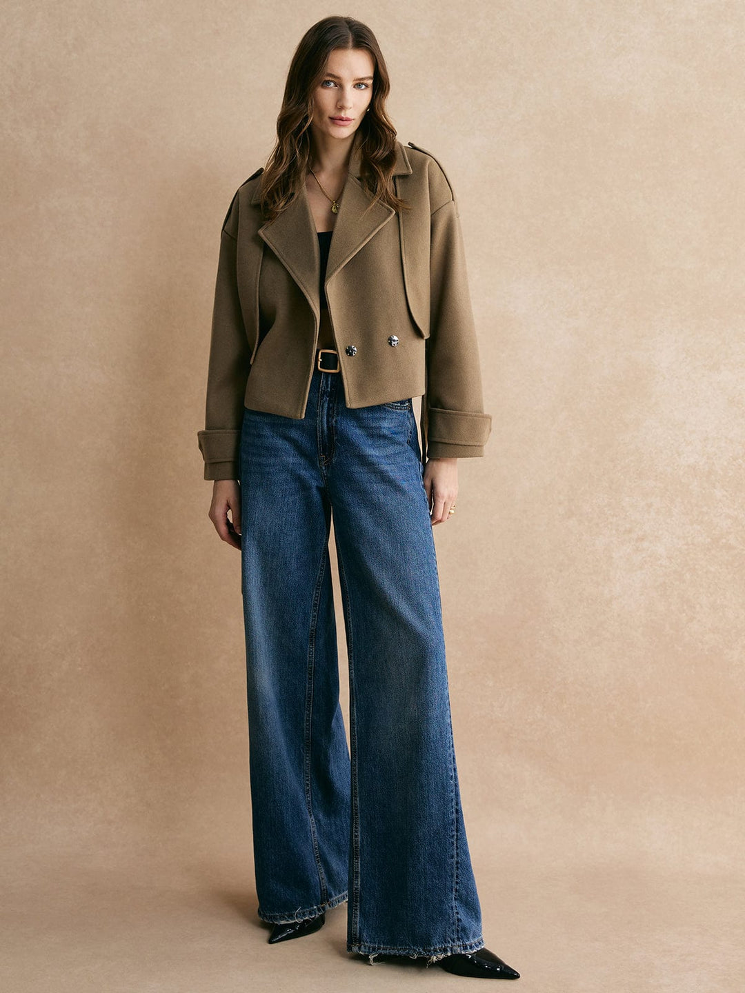 Veste chaude avec ceinture unie.