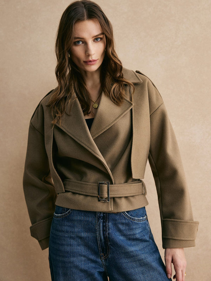 Veste chaude avec ceinture unie.