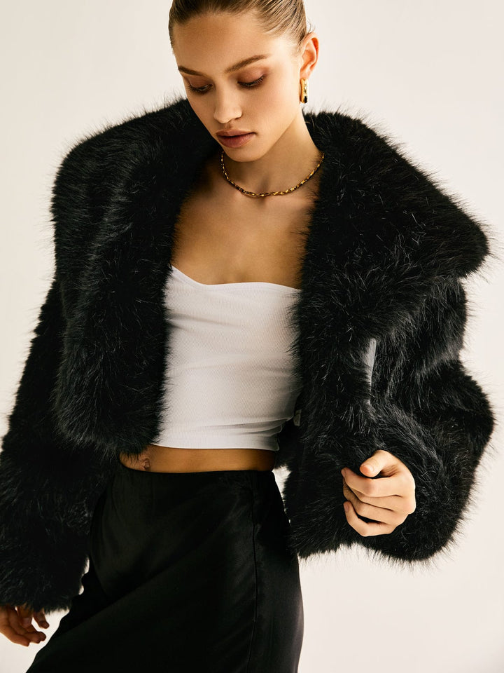Manteau Court en Fausse Fourrure Élégant – Parfait pour les Fêtes