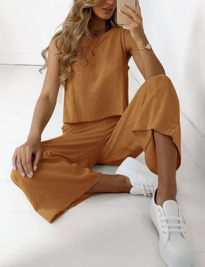 Radana | camicia e una tuta con pantaloni ampi