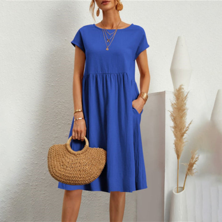 Robe Blanche Femme – Coupe Évasée – Style Bohème Chic – Manches Courtes & Poches Pratiques