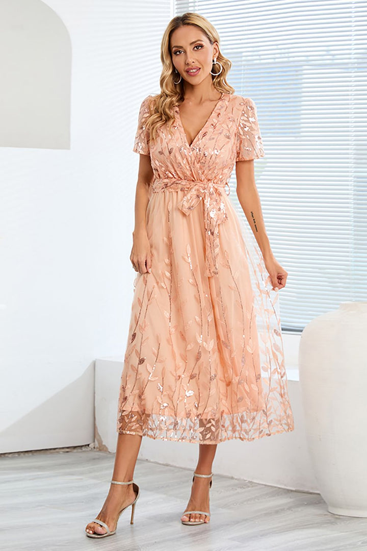 Formelles und raffiniertes Sommerkleid