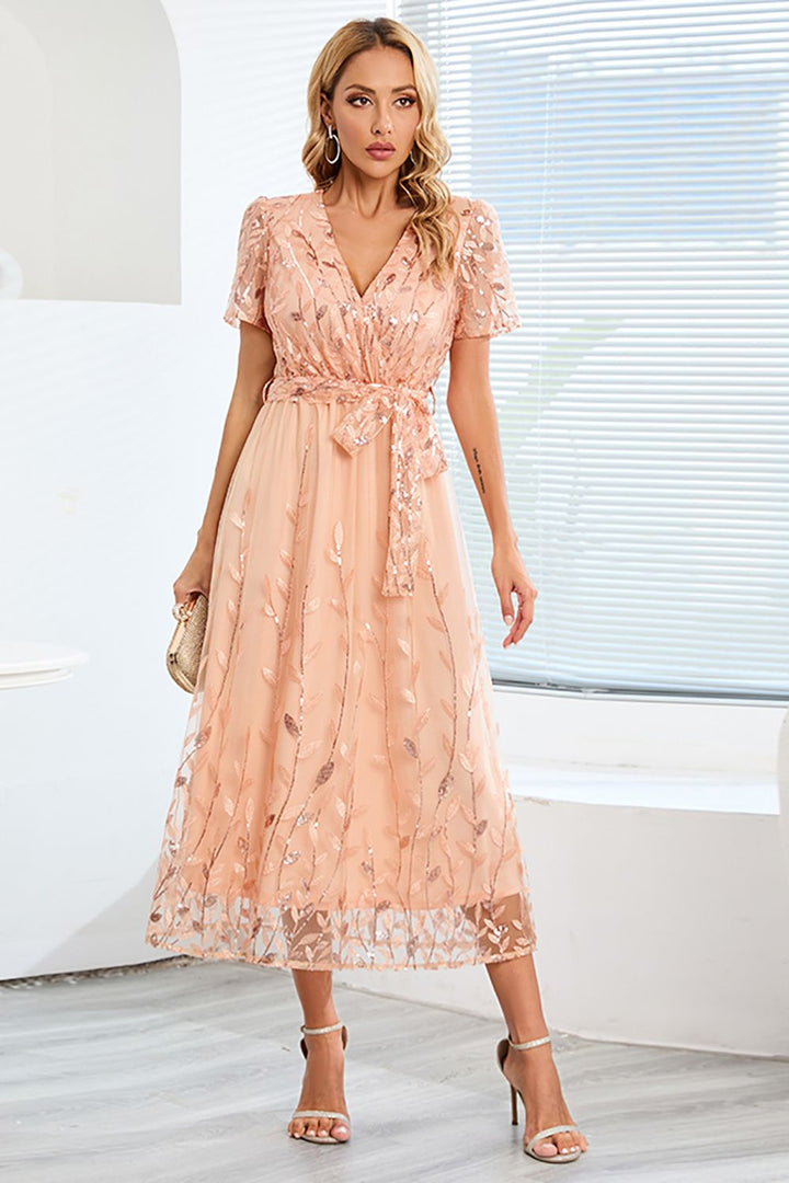 Formelles und raffiniertes Sommerkleid