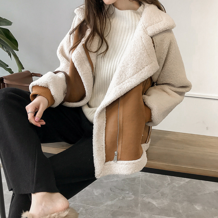 Agathe - Veste en borreguito combinée, alliant confort et style pour un look d'hiver tendance