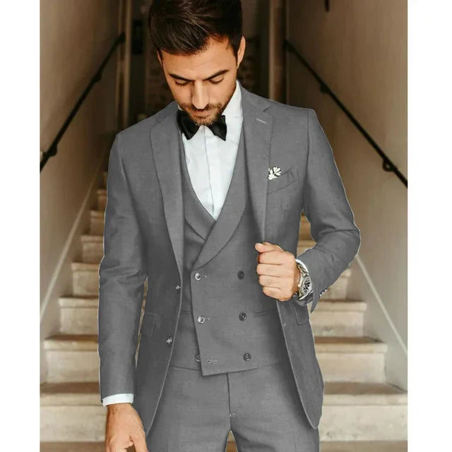 Light three-piece suit with single notch lapel - Peter