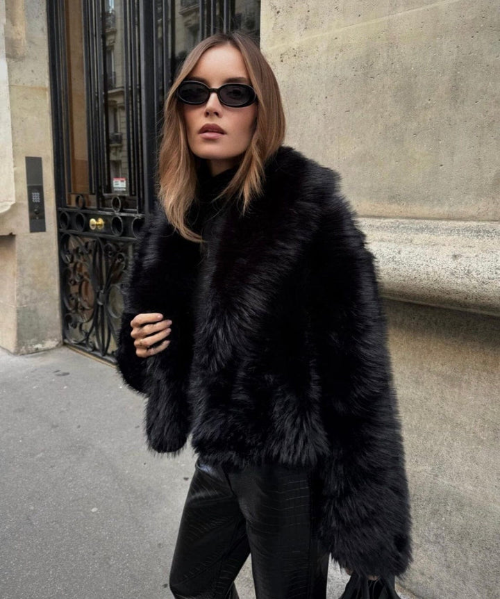 Manteau en fourrure noire Lux