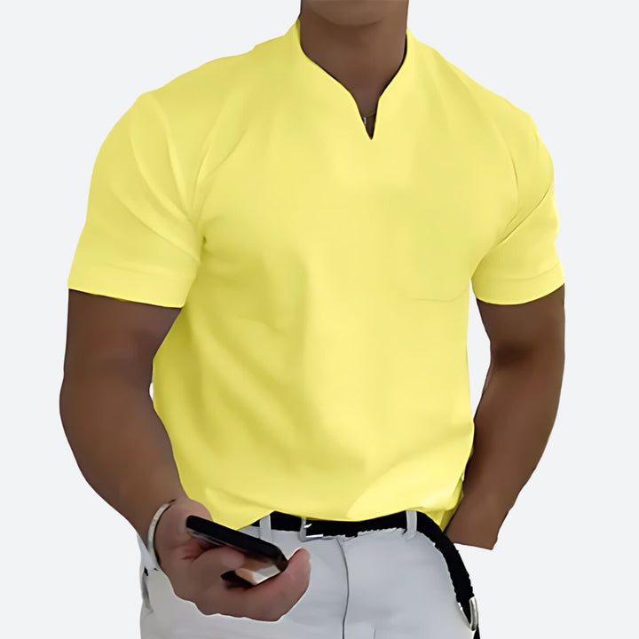 T-shirt Homme Col Tunisien Fendu – Manches Courtes – Look Chic Décontracté – Tissu Léger & Confortable