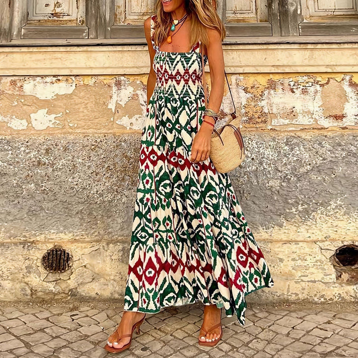 Robe Longue d’Été Femme – Bretelles Fines et Coupe Smockée avec Imprimé Sauvage Chic