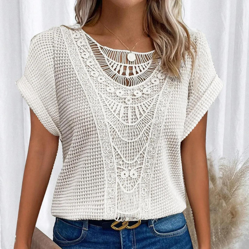Top Femme Bohème en Crochet – Col Détail Dentelle & Manches Courtes