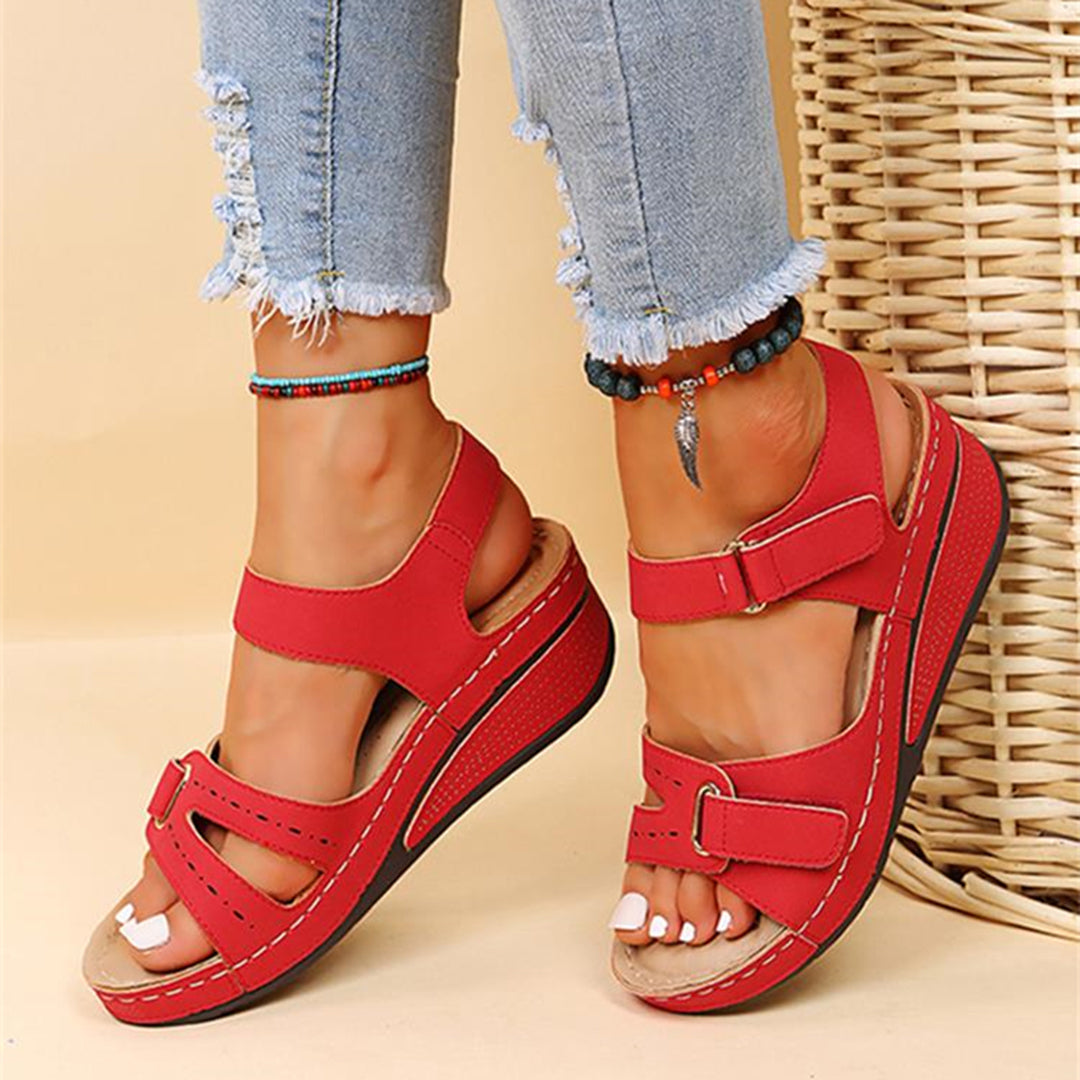 Sandales Orthopédiques Femme – Talon Compensé Confort – Réglables & Antidérapantes