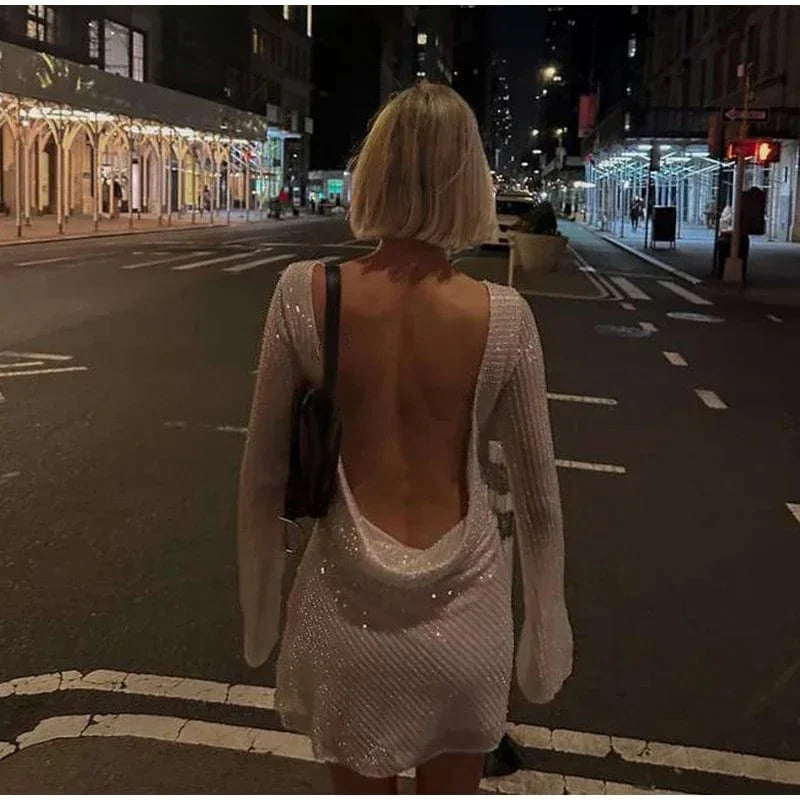 Robe à manches longues sans dos
