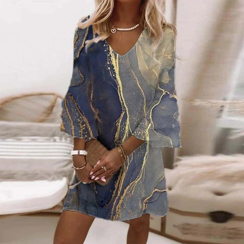 Robe Courte Femme Chic – Coupe Fluide avec Imprimé Marbré et Détails Dorés