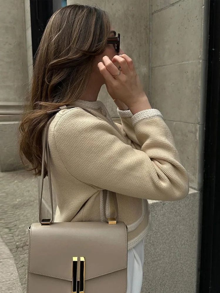 Cardigan en Tweed Contrasté Xavira : Élégance et Modernité au Quotidien