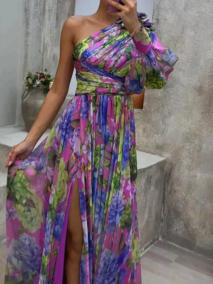 Maxi-Abito Ruzanna – Eleganza Moderna con Spacco Sexy e Stampa Viola
