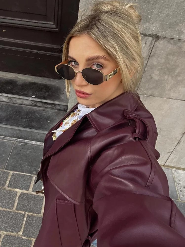 Veste en Cuir Droite et Ceinturée Ailira – Élégance Structurée et Intemporelle