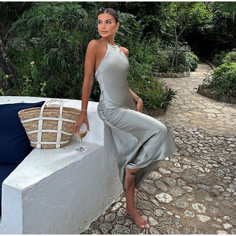 Abito Harriet – Eleganza Minimalista e Versatilità Senza Tempo