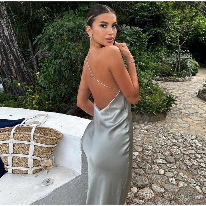 Abito Harriet – Eleganza Minimalista e Versatilità Senza Tempo