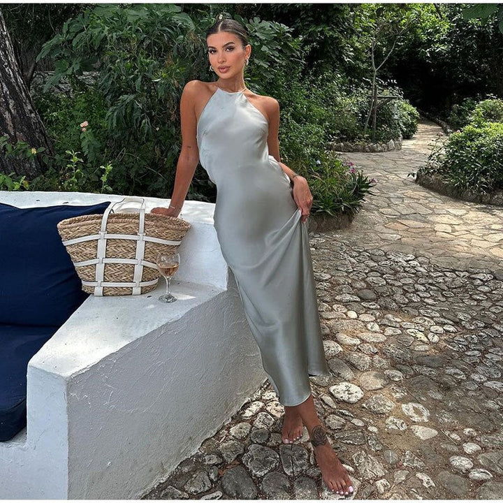 Abito Harriet – Eleganza Minimalista e Versatilità Senza Tempo